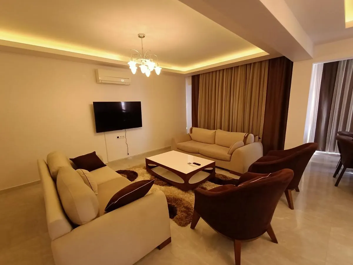 Flat For Rent At The City Center Of Kusadasi Appartement