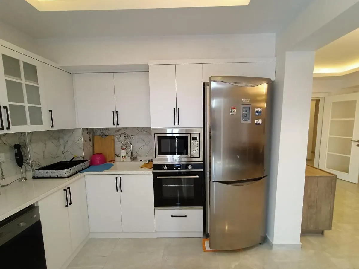 Flat For Rent At The City Center Of Kusadasi Appartement